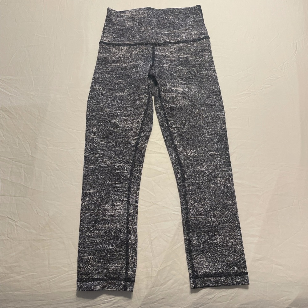 Lululemon wunder under leggings.